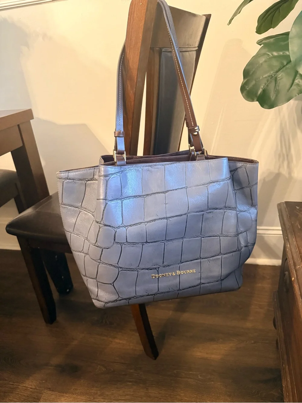 Dooney and Bourke xl tote